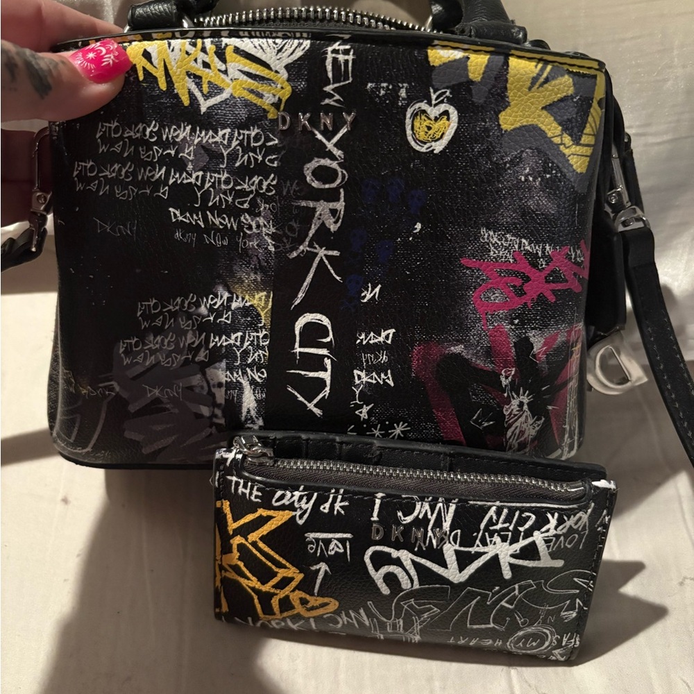 DKNY Black and Multicolor Graffiti Women's Bag Set